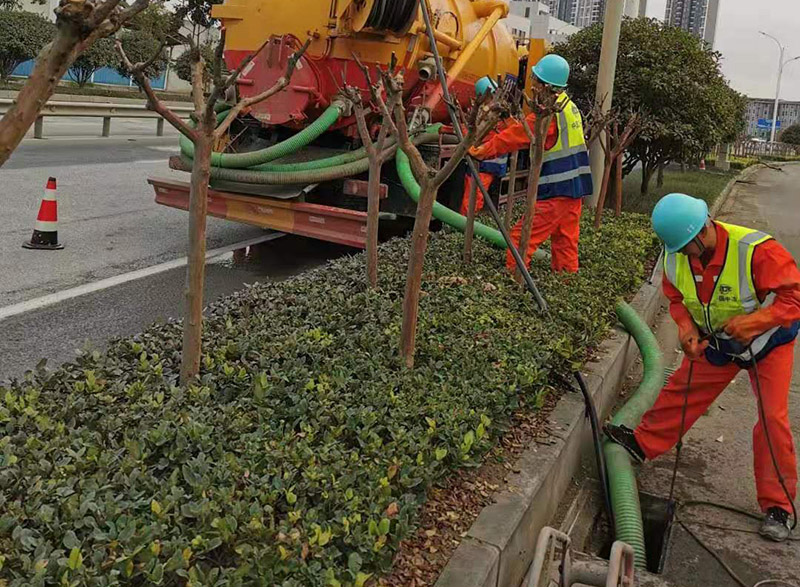 隆林市政管道清淤